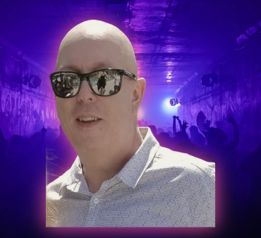 John Parker in the mix on Los Angeles all Dance Station Mix93fm.com